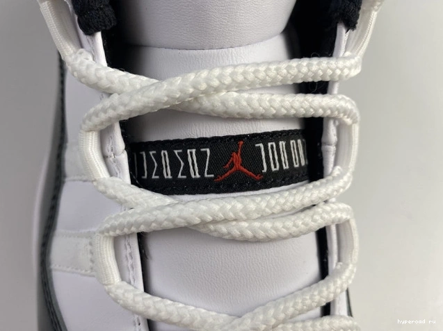 AV2187-160 11 Retro Jordan Air Low Concord Bred 1014